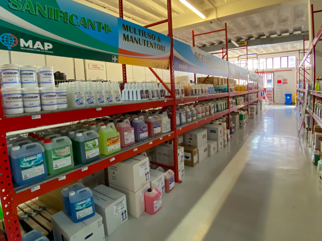 Show room galleria prodotti e detergenti professionali per la pulizia MAP - (0341366444)