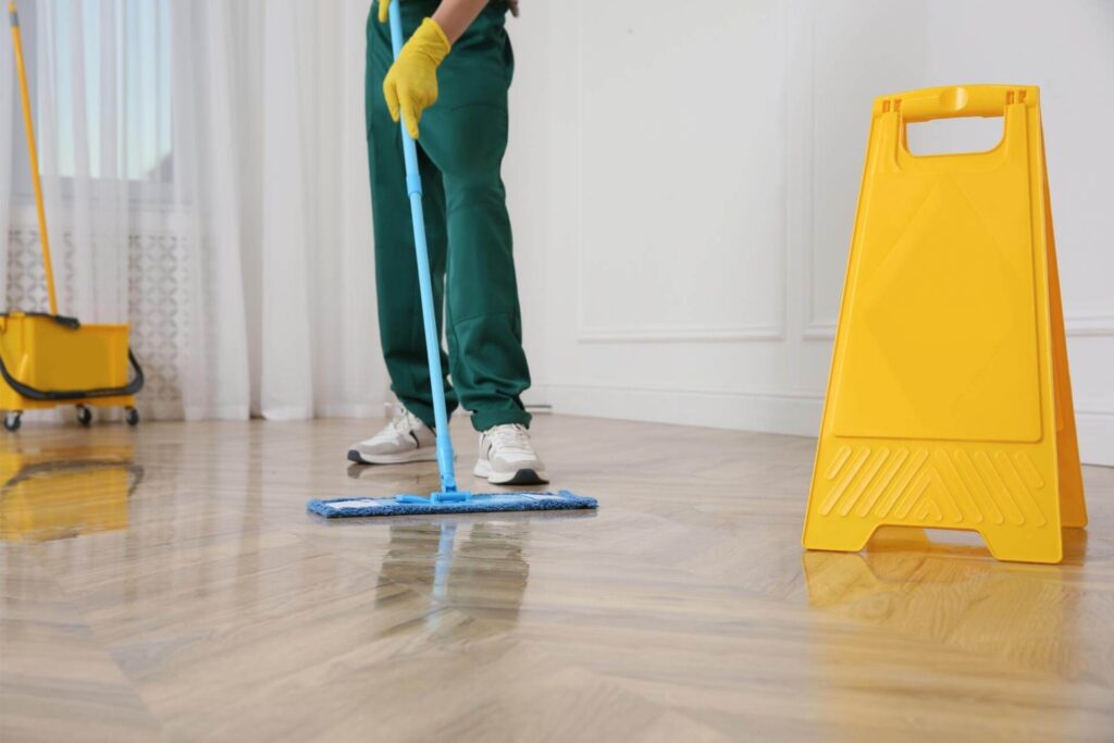 pulizia professionale pavimenti in parquet e in legno